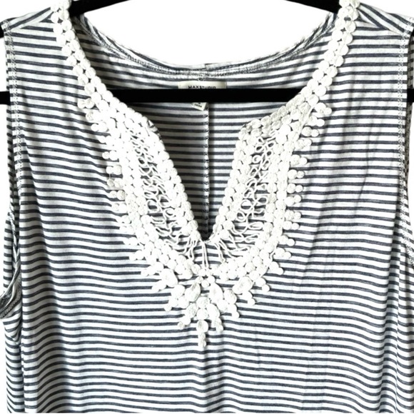 Max Studio NWT White & Navy Blue Striped Split Neckline Knit Dress Size 1X - Picture 4 of 12